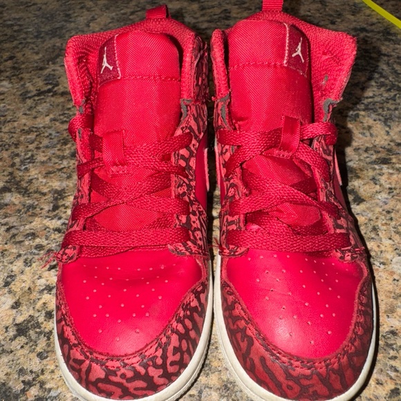 Air Jordan 1 High Retro GS BG GYM RED Elephant Print Red Toddlers 10C 826715-600 - Picture 6 of 10